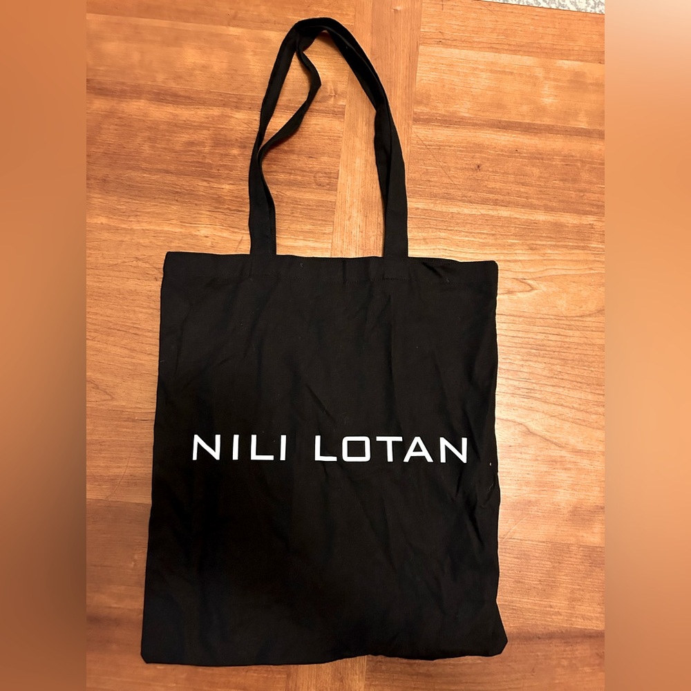 Nili Lotan tote bag. L 16.5x 15w.